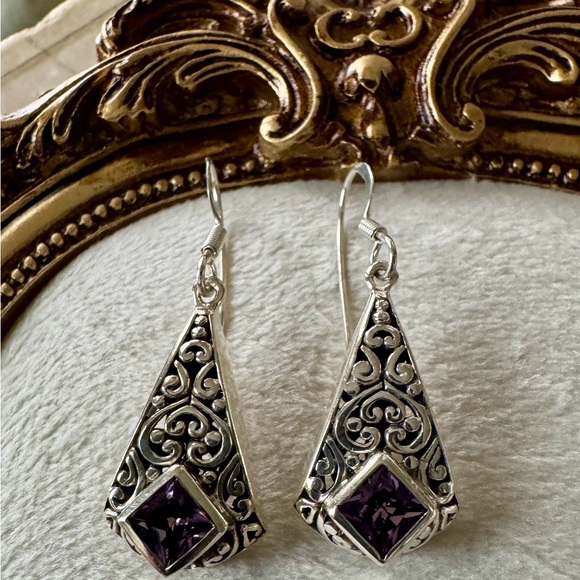 Jewelry - Elegant Silver and Amethyst Earrings (NF)